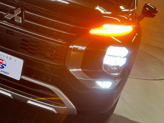 アウトランダーPHEV P ワンオーナー/BOSE/レザーシート/全周囲カメラ/スマホ連動ナビTV/マイパイロット/本革シート/前後シートヒーター/メモリ付パワーシート/電気温水式ヒーター/リフレッシュ機能付シート/AC100V(26枚目)