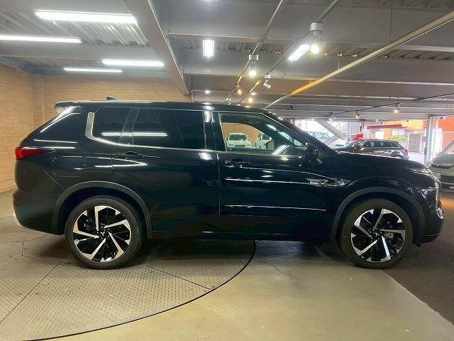 アウトランダーPHEV P ワンオーナー/BOSE/レザーシート/全周囲カメラ/スマホ連動ナビTV/マイパイロット/本革シート/前後シートヒーター/メモリ付パワーシート/電気温水式ヒーター/リフレッシュ機能付シート/AC100V(37枚目)