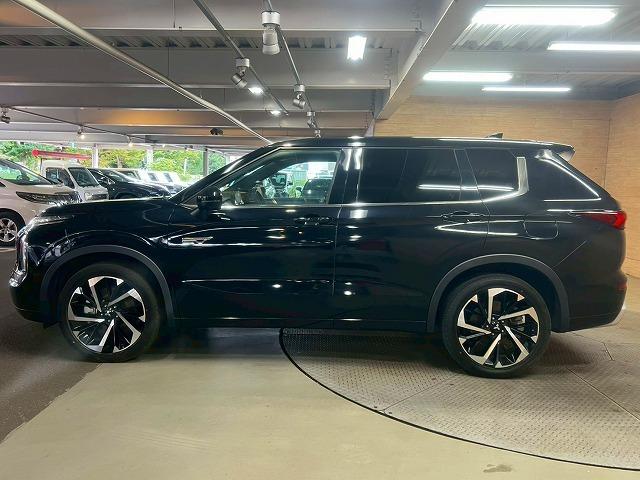 アウトランダーPHEV P ワンオーナー/BOSE/レザーシート/全周囲カメラ/スマホ連動ナビTV/マイパイロット/本革シート/前後シートヒーター/メモリ付パワーシート/電気温水式ヒーター/リフレッシュ機能付シート/AC100V(40枚目)