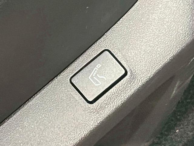 アウトランダーPHEV P ワンオーナー/BOSE/レザーシート/全周囲カメラ/スマホ連動ナビTV/マイパイロット/本革シート/前後シートヒーター/メモリ付パワーシート/電気温水式ヒーター/リフレッシュ機能付シート/AC100V(60枚目)