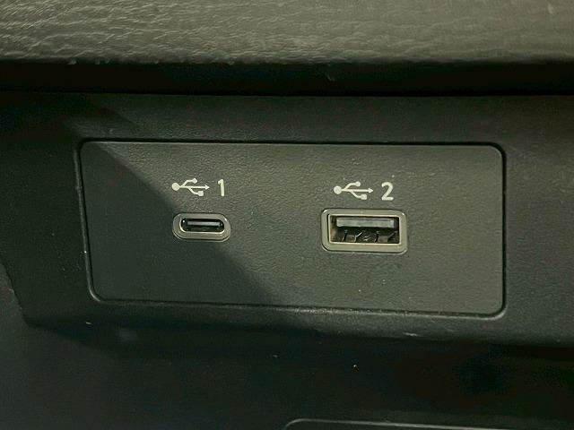 アウトランダーPHEV P ワンオーナー/BOSE/レザーシート/全周囲カメラ/スマホ連動ナビTV/マイパイロット/本革シート/前後シートヒーター/メモリ付パワーシート/電気温水式ヒーター/リフレッシュ機能付シート/AC100V(64枚目)