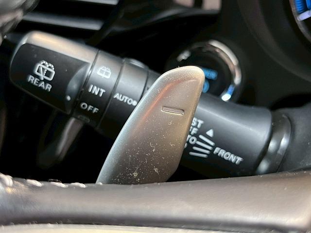 アウトランダーPHEV Gプレミアムパッケージ 全周囲/BSM/パドルシフト/シートヒーター/ナビ/クルーズコントロール/18インチアルミ/ETC/パワーシート/レザーシート/AC100V/フルセグ/衝突軽減ブレーキ/レーンディパーチャーアラート(29枚目)