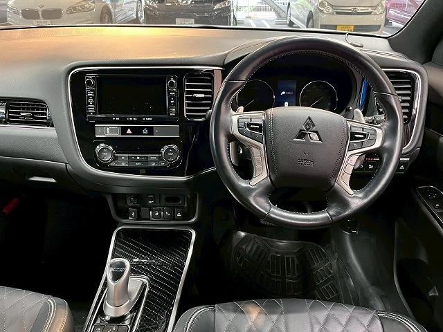 アウトランダーPHEV Gプレミアムパッケージ 全周囲/BSM/パドルシフト/シートヒーター/ナビ/クルーズコントロール/18インチアルミ/ETC/パワーシート/レザーシート/AC100V/フルセグ/衝突軽減ブレーキ/レーンディパーチャーアラート(30枚目)