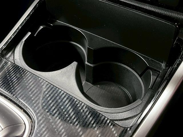 アウトランダーPHEV Gプレミアムパッケージ 全周囲/BSM/パドルシフト/シートヒーター/ナビ/クルーズコントロール/18インチアルミ/ETC/パワーシート/レザーシート/AC100V/フルセグ/衝突軽減ブレーキ/レーンディパーチャーアラート(44枚目)