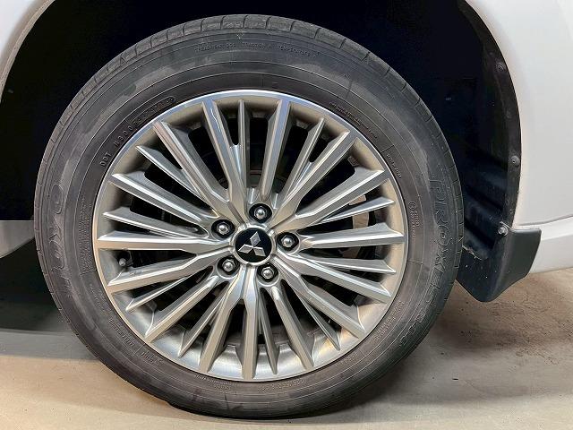 アウトランダーPHEV Gプレミアムパッケージ 全周囲/BSM/パドルシフト/シートヒーター/ナビ/クルーズコントロール/18インチアルミ/ETC/パワーシート/レザーシート/AC100V/フルセグ/衝突軽減ブレーキ/レーンディパーチャーアラート(74枚目)