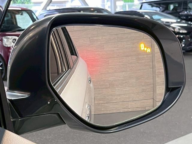 アウトランダーPHEV Gプレミアムパッケージ 全周囲/BSM/パドルシフト/シートヒーター/ナビ/クルーズコントロール/18インチアルミ/ETC/パワーシート/レザーシート/AC100V/フルセグ/衝突軽減ブレーキ/レーンディパーチャーアラート(78枚目)