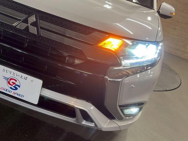 アウトランダーPHEV Gプレミアムパッケージ 全周囲/BSM/パドルシフト/シートヒーター/ナビ/クルーズコントロール/18インチアルミ/ETC/パワーシート/レザーシート/AC100V/フルセグ/衝突軽減ブレーキ/レーンディパーチャーアラート(79枚目)