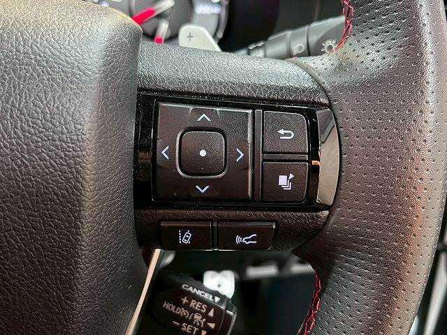 ハイラックス Z GRスポーツ ハードトノカバー/全周囲カメラ/パドルシフト/ETC/レーダークルーズ/パワーシート/18インチアルミ/純正ディスプレイオーディオ/ナビ/Bluetooth/LEDヘッドライト/クリアランスソナー/(8枚目)