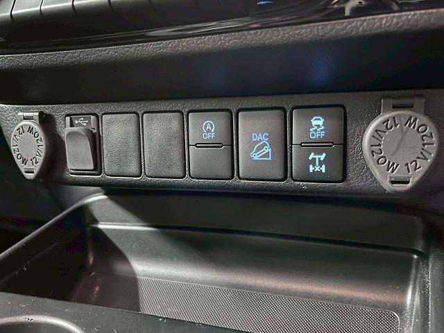 ハイラックス Z GRスポーツ ハードトノカバー/全周囲カメラ/パドルシフト/ETC/レーダークルーズ/パワーシート/18インチアルミ/純正ディスプレイオーディオ/ナビ/Bluetooth/LEDヘッドライト/クリアランスソナー/(50枚目)