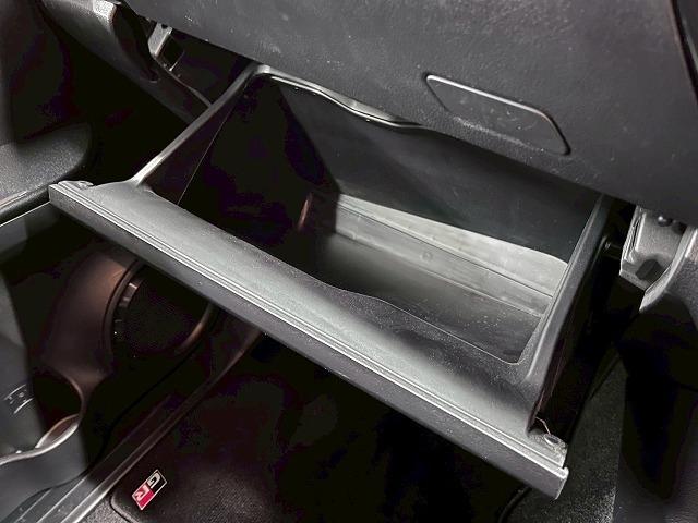 ハイラックス Z GRスポーツ ハードトノカバー/全周囲カメラ/パドルシフト/ETC/レーダークルーズ/パワーシート/18インチアルミ/純正ディスプレイオーディオ/ナビ/Bluetooth/LEDヘッドライト/クリアランスソナー/(52枚目)