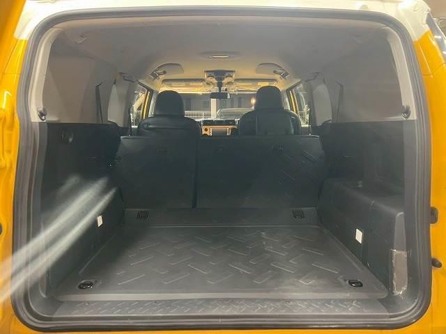 ＦＪクルーザー オフロードパッケージ　クルーズコントロール／ＥＴＣ／バックソナー／マニュアルエアコン／スペアタイヤ／サイドステップ／ナビ（20枚目）