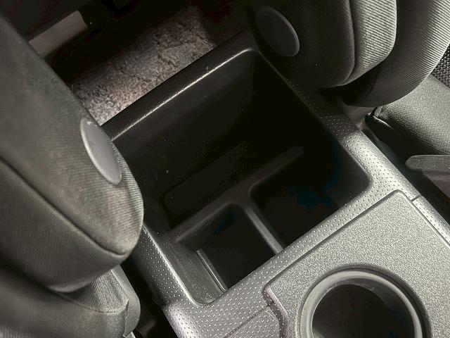 ＦＪクルーザー オフロードパッケージ　クルーズコントロール／ＥＴＣ／バックソナー／マニュアルエアコン／スペアタイヤ／サイドステップ／ナビ（33枚目）