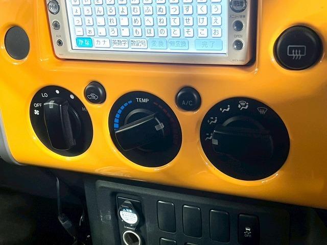 ＦＪクルーザー オフロードパッケージ　クルーズコントロール／ＥＴＣ／バックソナー／マニュアルエアコン／スペアタイヤ／サイドステップ／ナビ（42枚目）