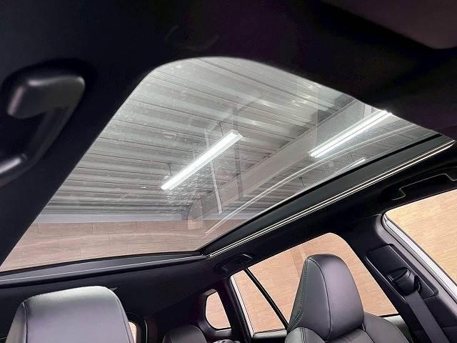 カローラクロス ハイブリッド　Ｚ　パノラマルーフ／１０．５インチナビ／全周囲／ブラインドスポット／シートヒーター／レーダークルーズ／ＣＤ／ＤＶＤ／Ｂｌｕｅｔｏｏｔｈ接続／パワーシート／１８インチアルミ／衝突軽減／レーンアシスト／ＥＴＣ（5枚目）