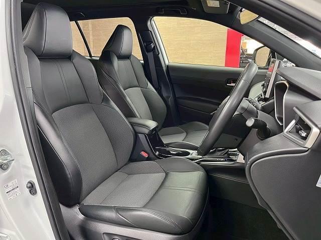 カローラクロス ハイブリッド　Ｚ　パノラマルーフ／１０．５インチナビ／全周囲／ブラインドスポット／シートヒーター／レーダークルーズ／ＣＤ／ＤＶＤ／Ｂｌｕｅｔｏｏｔｈ接続／パワーシート／１８インチアルミ／衝突軽減／レーンアシスト／ＥＴＣ（9枚目）