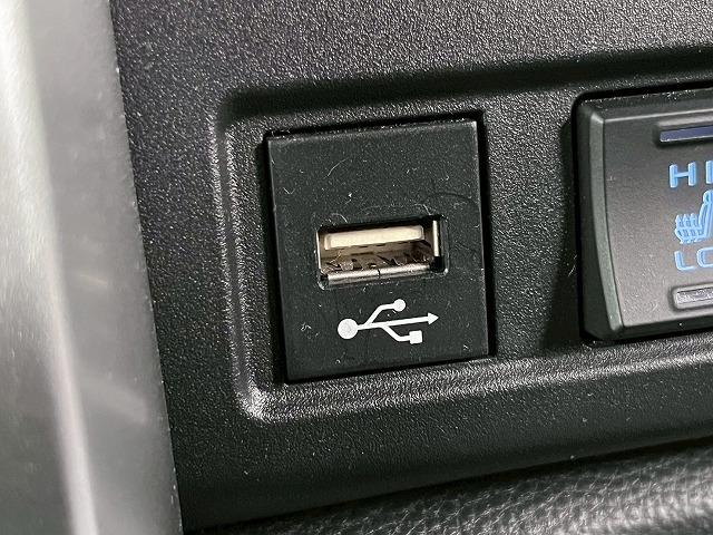 カローラクロス ハイブリッド　Ｚ　パノラマルーフ／１０．５インチナビ／全周囲／ブラインドスポット／シートヒーター／レーダークルーズ／ＣＤ／ＤＶＤ／Ｂｌｕｅｔｏｏｔｈ接続／パワーシート／１８インチアルミ／衝突軽減／レーンアシスト／ＥＴＣ（26枚目）