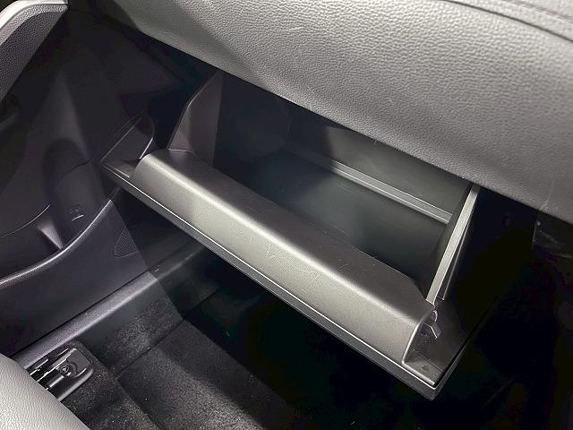 カローラクロス ハイブリッド　Ｚ　パノラマルーフ／１０．５インチナビ／全周囲／ブラインドスポット／シートヒーター／レーダークルーズ／ＣＤ／ＤＶＤ／Ｂｌｕｅｔｏｏｔｈ接続／パワーシート／１８インチアルミ／衝突軽減／レーンアシスト／ＥＴＣ（38枚目）