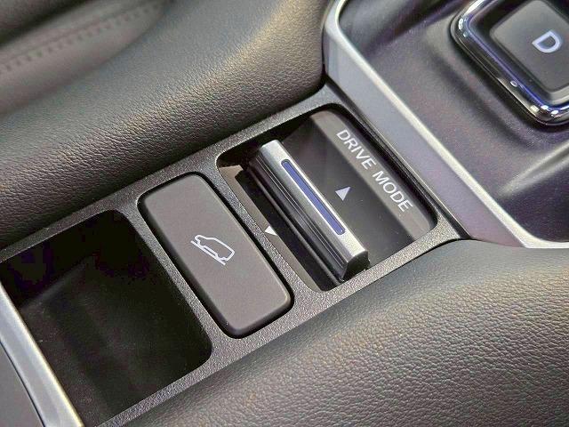 ZR-V e:HEV Z 無限エアロ/全周囲/パドルシフト/BOSEサウンド/レーダークルーズ/パワーゲート/ブラインドスポット/ドライブレコーダー/シートヒーター/コーナーセンサー/ハンドルヒーター/18インチアルミ/ETC(24枚目)