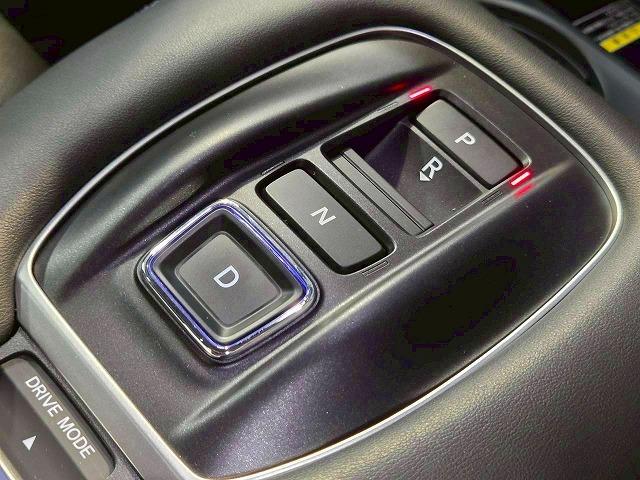 ZR-V e:HEV Z 無限エアロ/全周囲/パドルシフト/BOSEサウンド/レーダークルーズ/パワーゲート/ブラインドスポット/ドライブレコーダー/シートヒーター/コーナーセンサー/ハンドルヒーター/18インチアルミ/ETC(25枚目)