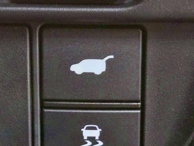 ZR-V e:HEV Z 無限エアロ/全周囲/パドルシフト/BOSEサウンド/レーダークルーズ/パワーゲート/ブラインドスポット/ドライブレコーダー/シートヒーター/コーナーセンサー/ハンドルヒーター/18インチアルミ/ETC(44枚目)