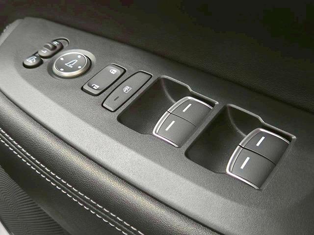 ZR-V e:HEV Z 無限エアロ/全周囲/パドルシフト/BOSEサウンド/レーダークルーズ/パワーゲート/ブラインドスポット/ドライブレコーダー/シートヒーター/コーナーセンサー/ハンドルヒーター/18インチアルミ/ETC(50枚目)