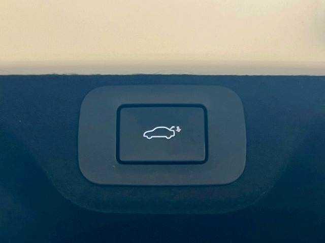 クラウンクロスオーバー G “Advanced・Leather Package” ワンオーナー/全周囲/デジタルミラー/レーダークルーズ/パワーシート/シートメモリ/シートメモリ/シートエアコン/ブラインドスポット/ステアリングスイッチ/AC100V/21インチアルミ/スマートキー(8枚目)