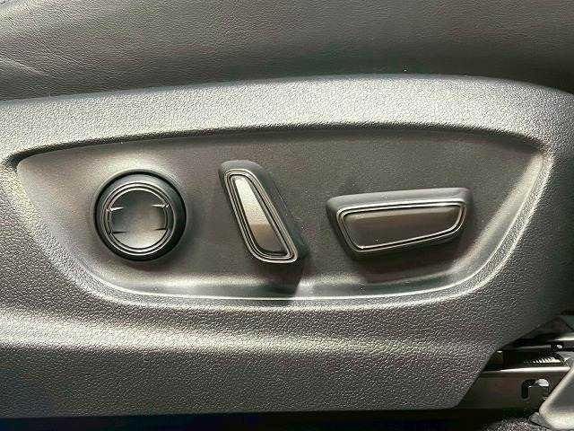 クラウンクロスオーバー G “Advanced・Leather Package” ワンオーナー/全周囲/デジタルミラー/レーダークルーズ/パワーシート/シートメモリ/シートメモリ/シートエアコン/ブラインドスポット/ステアリングスイッチ/AC100V/21インチアルミ/スマートキー(14枚目)