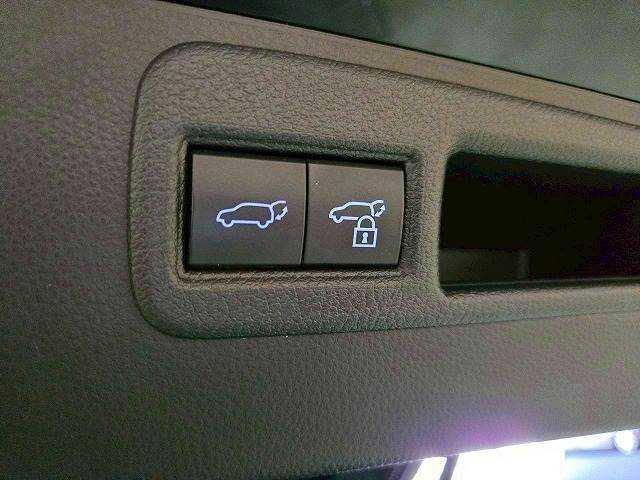 ハリアーハイブリッド Ｚ　レザーパッケージ　パノラマルーフ／ナビ／全周囲／ＪＢＬサウンド／レーダークルーズ／シートクーラー／パワーシート／電動リアゲート／衝突軽減／レーンアシスト／オートハイビーム／シートメモリ／スマートキー／プッシュスタート（15枚目）