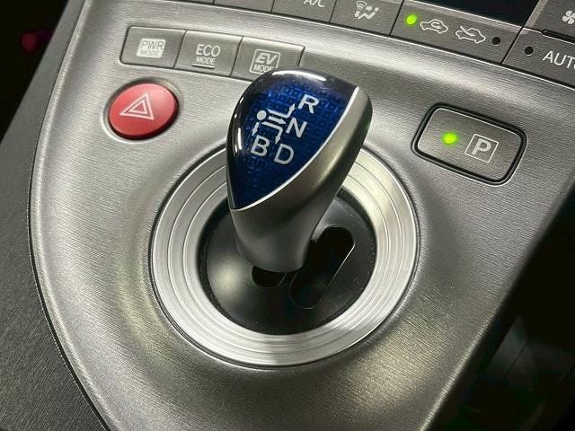 プリウス S 純正ナビTV/Bluetooth再生/バックカメラ/ETC/15インチアルミ/ステアリングスイッチ/コーナーセンサー/ディスチャージライト/スマートキー/プッシュスタート(8枚目)