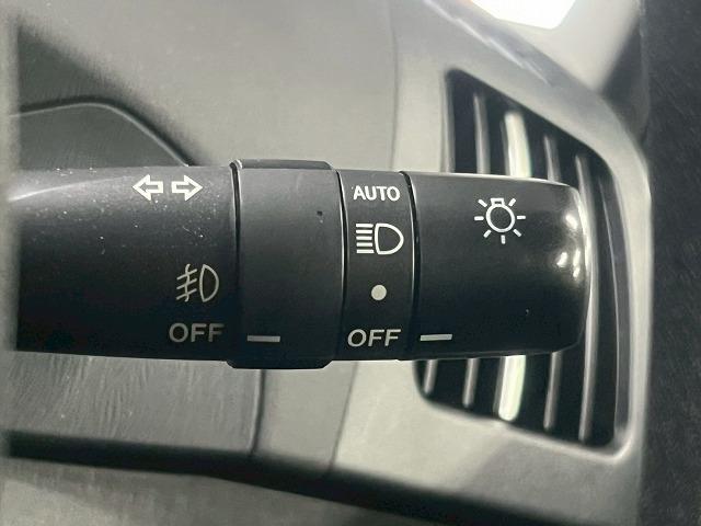 プリウス S 純正ナビTV/Bluetooth再生/バックカメラ/ETC/15インチアルミ/ステアリングスイッチ/コーナーセンサー/ディスチャージライト/スマートキー/プッシュスタート(50枚目)