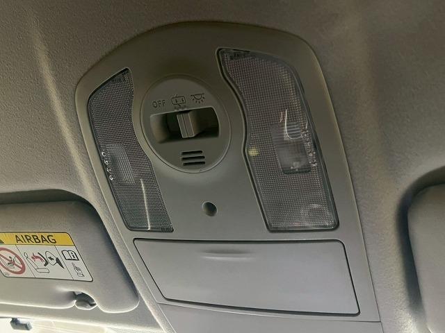 プリウス S 純正ナビTV/Bluetooth再生/バックカメラ/ETC/15インチアルミ/ステアリングスイッチ/コーナーセンサー/ディスチャージライト/スマートキー/プッシュスタート(65枚目)