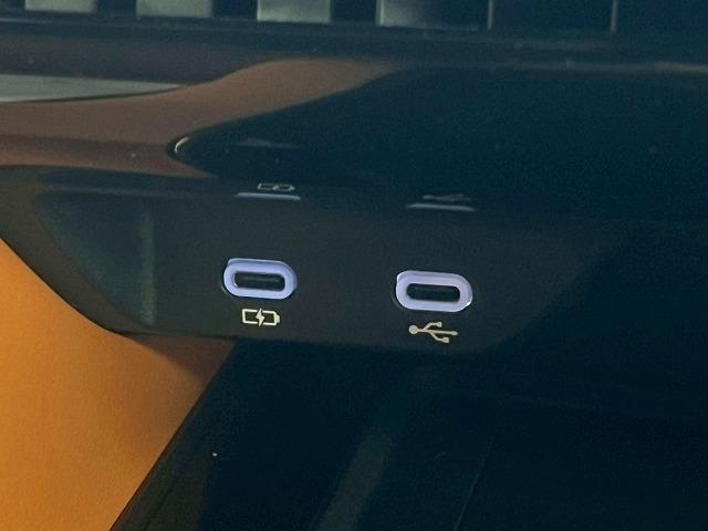 ヴェルファイアハイブリッド Z Premier サンルーフ/全周囲カメラ/デジタルインナー/両側電動スライドドア/電動リアゲート/ETC/ブラインドスポットモニター/14インチナビ/フルセグ/LEDヘッドライト/19インチアルミ/パワーシート(59枚目)