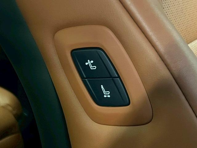 ヴェルファイアハイブリッド Z Premier サンルーフ/全周囲カメラ/デジタルインナー/両側電動スライドドア/電動リアゲート/ETC/ブラインドスポットモニター/14インチナビ/フルセグ/LEDヘッドライト/19インチアルミ/パワーシート(69枚目)