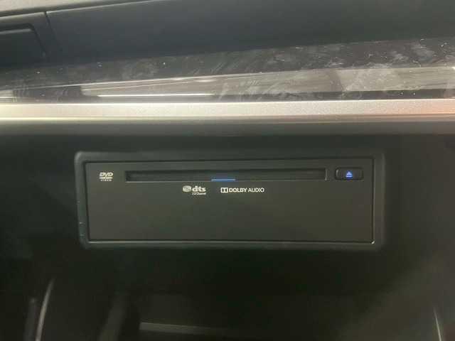 ヴェルファイア ２．５Ｚ　ゴールデンアイズ　ワンオーナー／ナビ／両側電動／ＣＤ／ＤＶＤ／Ｂｌｕｅｔｏｏｔｈ接続／衝突軽減／レーンアシスト／レーダークルーズ／ＬＥＤライト／コーナーセンサー／１８インチアルミ／オットマン／ＡＣ１００Ｖ／スマートキー（8枚目）