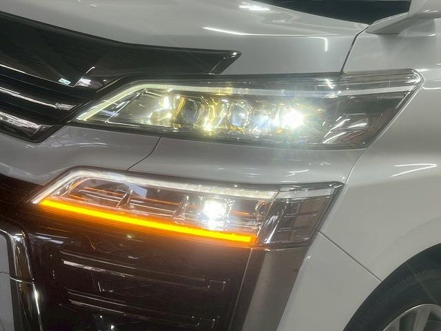 ヴェルファイア ２．５Ｚ　ゴールデンアイズ　ワンオーナー／ナビ／両側電動／ＣＤ／ＤＶＤ／Ｂｌｕｅｔｏｏｔｈ接続／衝突軽減／レーンアシスト／レーダークルーズ／ＬＥＤライト／コーナーセンサー／１８インチアルミ／オットマン／ＡＣ１００Ｖ／スマートキー（29枚目）