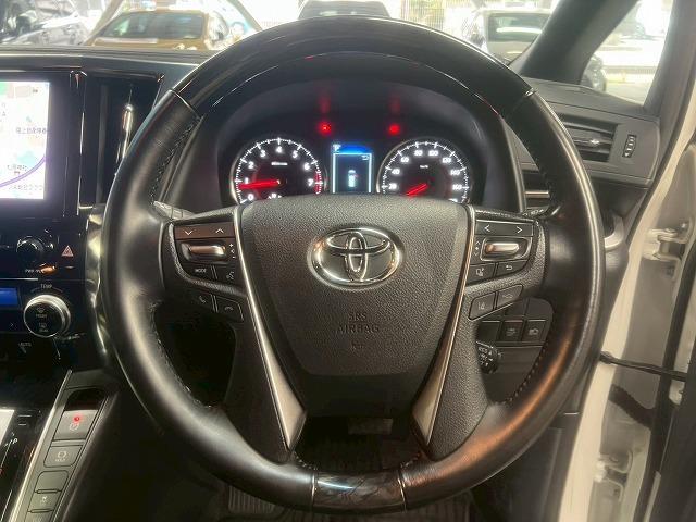 ヴェルファイア ２．５Ｚ　ゴールデンアイズ　ワンオーナー／ナビ／両側電動／ＣＤ／ＤＶＤ／Ｂｌｕｅｔｏｏｔｈ接続／衝突軽減／レーンアシスト／レーダークルーズ／ＬＥＤライト／コーナーセンサー／１８インチアルミ／オットマン／ＡＣ１００Ｖ／スマートキー（42枚目）