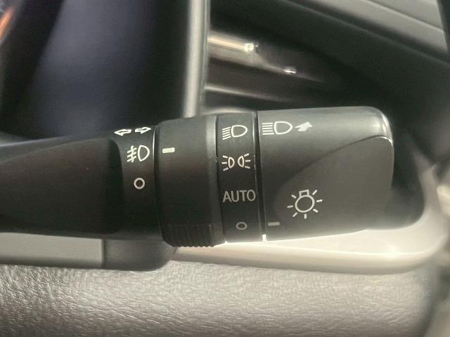 ヴェルファイア ２．５Ｚ　ゴールデンアイズ　ワンオーナー／ナビ／両側電動／ＣＤ／ＤＶＤ／Ｂｌｕｅｔｏｏｔｈ接続／衝突軽減／レーンアシスト／レーダークルーズ／ＬＥＤライト／コーナーセンサー／１８インチアルミ／オットマン／ＡＣ１００Ｖ／スマートキー（48枚目）