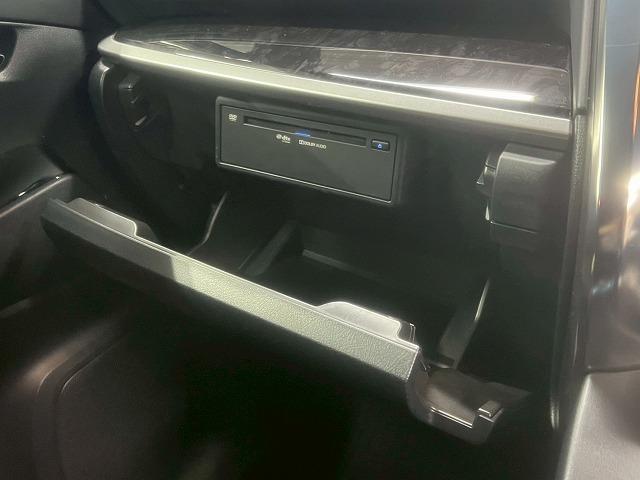 ヴェルファイア ２．５Ｚ　ゴールデンアイズ　ワンオーナー／ナビ／両側電動／ＣＤ／ＤＶＤ／Ｂｌｕｅｔｏｏｔｈ接続／衝突軽減／レーンアシスト／レーダークルーズ／ＬＥＤライト／コーナーセンサー／１８インチアルミ／オットマン／ＡＣ１００Ｖ／スマートキー（61枚目）