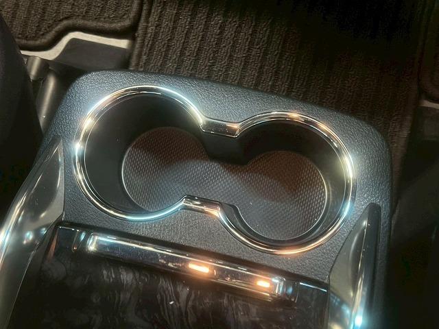 ヴェルファイア ２．５Ｚ　ゴールデンアイズ　ワンオーナー／ナビ／両側電動／ＣＤ／ＤＶＤ／Ｂｌｕｅｔｏｏｔｈ接続／衝突軽減／レーンアシスト／レーダークルーズ／ＬＥＤライト／コーナーセンサー／１８インチアルミ／オットマン／ＡＣ１００Ｖ／スマートキー（63枚目）