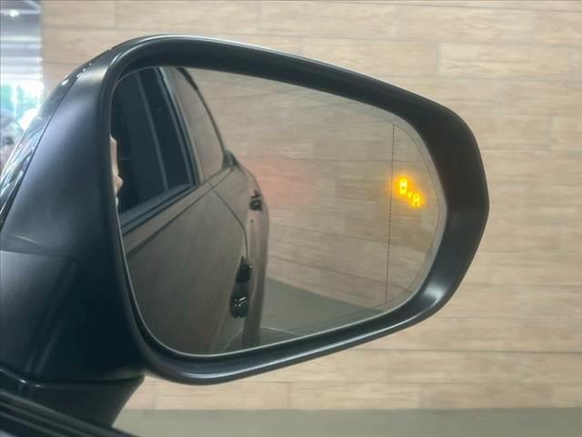 RX RX500h Fスポーツパフォーマンス サンルーフ/14型ナビ/全周囲/デジタルミラー/ブラインドスポット/パワーシート/シートメモリ/シートエアコン/衝突軽減/レーンアシスト/レーダークルーズ/ステアリングヒーター/21インチアルミ(8枚目)