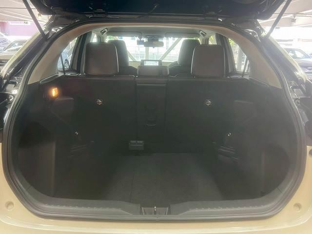 ヤリスクロス ハイブリッドZ ナビ/バックカメラ/レーダークルーズ/テレビ/衝突軽減ブレーキ/レーンアシスト/ブラインドスポット/オートハイビーム/パワーシート/シートヒーター/18インチアルミ/コーナーセンサー/スマートキー(20枚目)