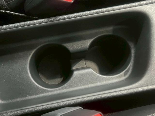 ヤリスクロス ハイブリッドZ ナビ/バックカメラ/レーダークルーズ/テレビ/衝突軽減ブレーキ/レーンアシスト/ブラインドスポット/オートハイビーム/パワーシート/シートヒーター/18インチアルミ/コーナーセンサー/スマートキー(63枚目)