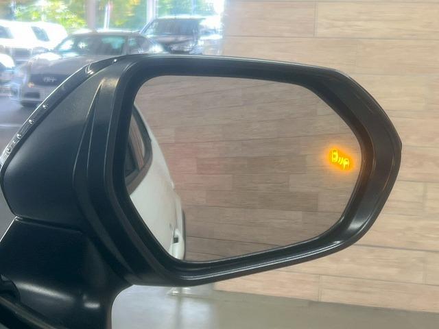 ヤリスクロス ハイブリッドZ ナビ/バックカメラ/レーダークルーズ/テレビ/衝突軽減ブレーキ/レーンアシスト/ブラインドスポット/オートハイビーム/パワーシート/シートヒーター/18インチアルミ/コーナーセンサー/スマートキー(80枚目)