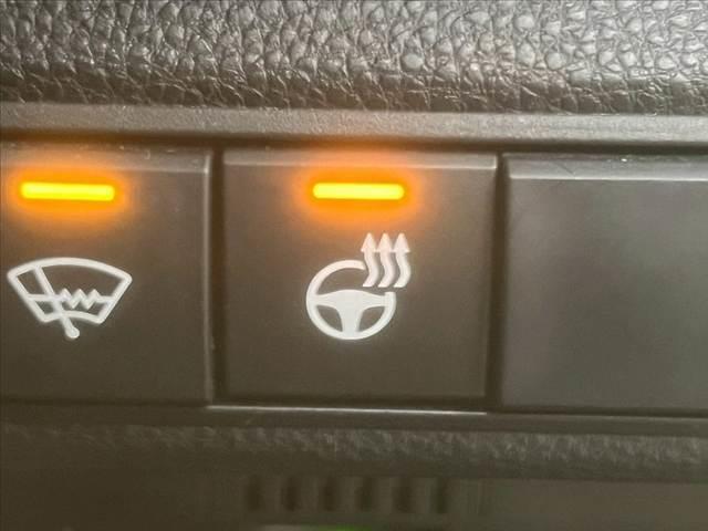 カローラスポーツ ハイブリッドＧ　Ｚ　ナビ／レーダークルーズ／ＢＳＭ／ＬＥＤライト／ステアリングヒーター／バックカメラ／Ｂｌｕｅｔｏｏｔｈ接続／オートハイビーム／ステアリングスイッチ／衝突軽減ブレーキ／レーンアシスト（6枚目）