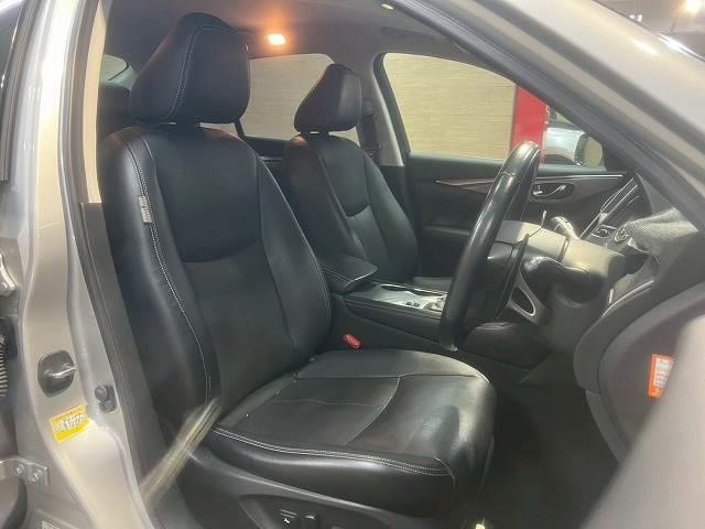 スカイライン 200GT-tタイプSP ナビ/全周囲/シートメモリ/レーダークルーズ/アイドリングストップ/パドルシフト/革シート/パワーシート/Bluetooth接続/コーナーセンサー/LEDライト/フロントフォグ/スマートキ/ETC(9枚目)