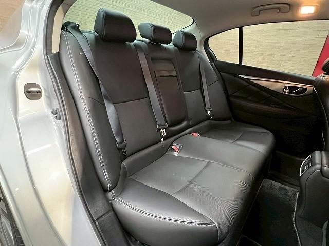 スカイライン 200GT-tタイプSP ナビ/全周囲/シートメモリ/レーダークルーズ/アイドリングストップ/パドルシフト/革シート/パワーシート/Bluetooth接続/コーナーセンサー/LEDライト/フロントフォグ/スマートキ/ETC(10枚目)