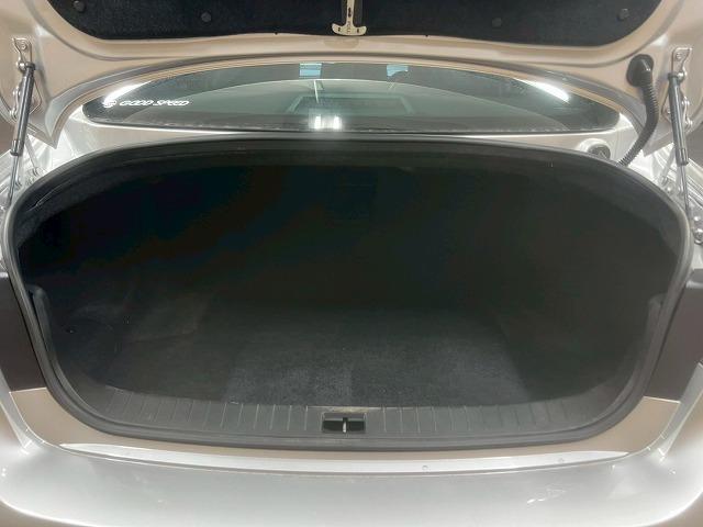 スカイライン 200GT-tタイプSP ナビ/全周囲/シートメモリ/レーダークルーズ/アイドリングストップ/パドルシフト/革シート/パワーシート/Bluetooth接続/コーナーセンサー/LEDライト/フロントフォグ/スマートキ/ETC(77枚目)