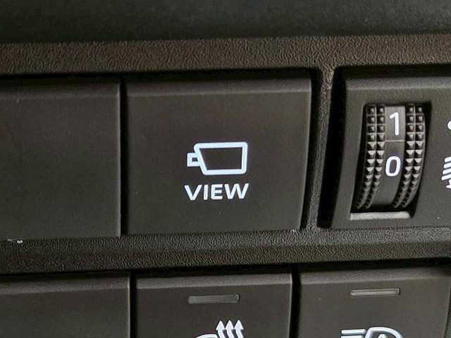 ヤリスクロス ハイブリッドＺ　ウルバーノ　全周囲カメラ／ＢＳＭ　／ナビＴＶ／シートヒーター／ハンドルヒーター／パワーシート／ＨＤＭＩ端子／レーダークルーズ／ステアリングスイッチ／ＵＳＢ端子／ＬＥＤライト／フロントフォグ／スマートキー／ＥＴＣ（5枚目）