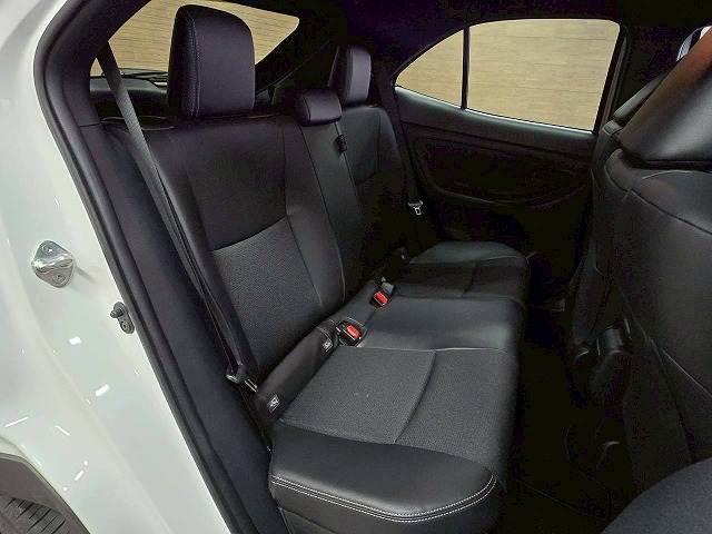 ヤリスクロス ハイブリッドＺ　ウルバーノ　全周囲カメラ／ＢＳＭ　／ナビＴＶ／シートヒーター／ハンドルヒーター／パワーシート／ＨＤＭＩ端子／レーダークルーズ／ステアリングスイッチ／ＵＳＢ端子／ＬＥＤライト／フロントフォグ／スマートキー／ＥＴＣ（10枚目）