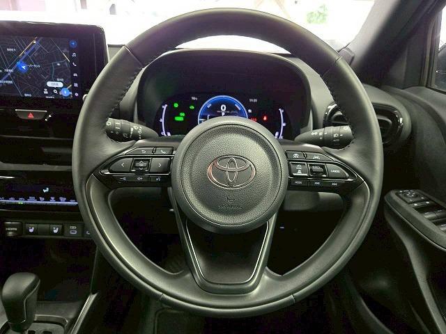 ヤリスクロス ハイブリッドＺ　ウルバーノ　全周囲カメラ／ＢＳＭ　／ナビＴＶ／シートヒーター／ハンドルヒーター／パワーシート／ＨＤＭＩ端子／レーダークルーズ／ステアリングスイッチ／ＵＳＢ端子／ＬＥＤライト／フロントフォグ／スマートキー／ＥＴＣ（38枚目）